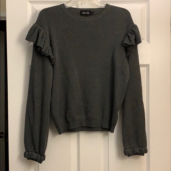 fab'rik Sweaters - Fab’rik- Grey Ruffle Sleeve Sweater NWOT